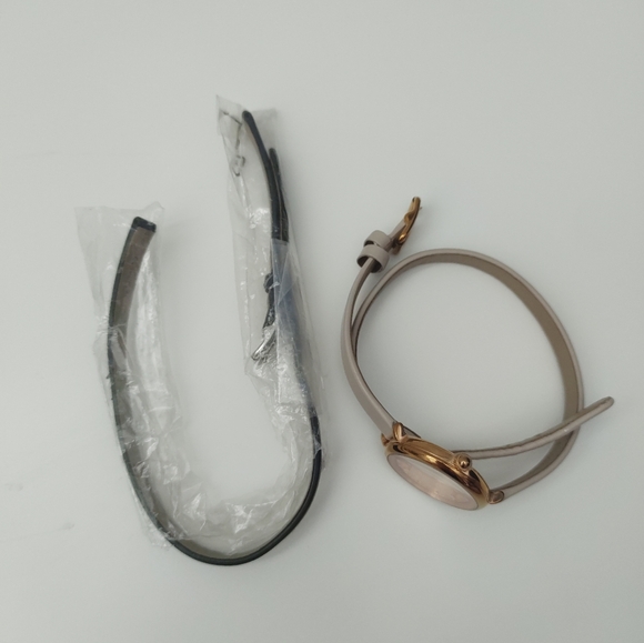 Marc Jacobs Watch - Picture 3 of 5